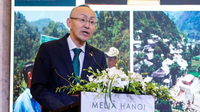  Ông Kobayashi Yosuke, Trưởng Văn phòng JICA tại Việt Nam phát biểu tại Hội thảo. 