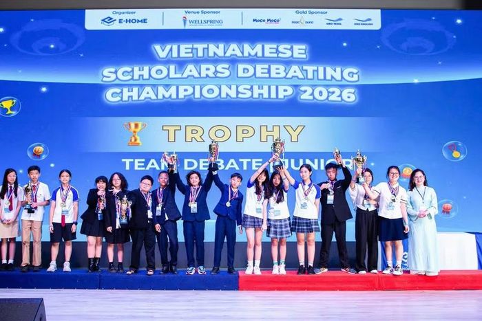 Giải đấu tranh biện tiếng Anh tạo ra sân chơi học thuật chuyên nghiệp cho học sinh yêu thích tranh biện và tư duy phản biện.