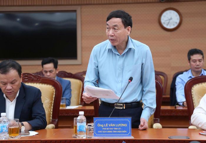 Chủ tịch UBND tỉnh Lê Văn Lương đã thông tin khái quát tình hình phát triển kinh tế - xã hội của tỉnh Điện Biên trong 2 tháng đầu năm 2026