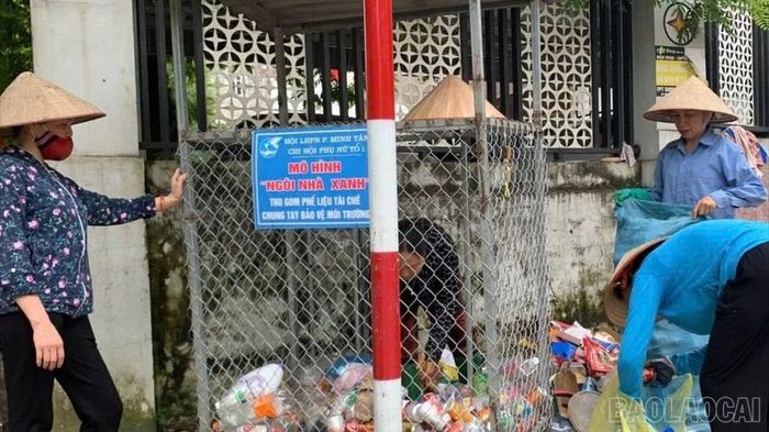 Mô hình "Ngôi nhà xanh" thu gom rác thải được các chi hội phụ nữ duy trì hiệu quả.