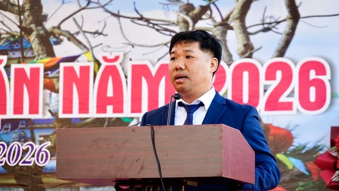 Ông Lê Anh Duy, Phó chủ tịch UBND xã Tuy Phước Bắc, Trưởng Ban tổ chức lễ hội phát biểu.