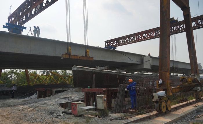 Thi công cầu Rạch Sỏi.