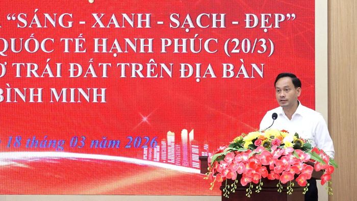 Phó Bí thư Thường trực Đảng ủy xã Bình Minh Lê Văn Ân phát biểu chỉ đạo và giao nhiệm vụ.