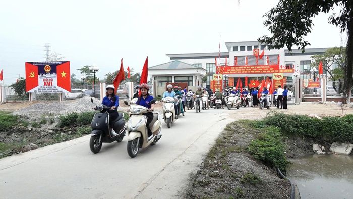 Ra quân tuyên truyền.