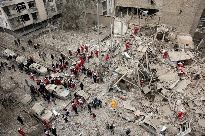  Hiện trường một vụ tấn công vào tòa nhà dân cư ở Tehran, Iran hôm 16/3. Ảnh: WANA News Agency. 