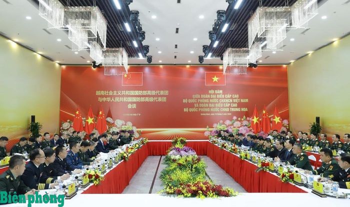 Quang cảnh hội đàm giữa đoàn đại biểu cấp cao Bộ Quốc phòng hai nước Việt Nam và Trung Quốc. Ảnh: Ngọc Lâm