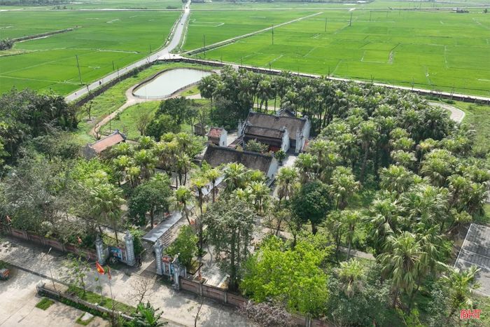 Không chỉ mang giá trị tâm linh, miếu Mây còn gắn với nhiều dấu mốc lịch sử quan trọng. Nơi đây từng treo cờ đỏ sao vàng trong cao trào cách mạng 1930–1931, là địa điểm tổ chức Đại hội Đảng bộ huyện Thạch Hà (1974) cũng như các kỳ đại hội Chi bộ Toàn Lưu.