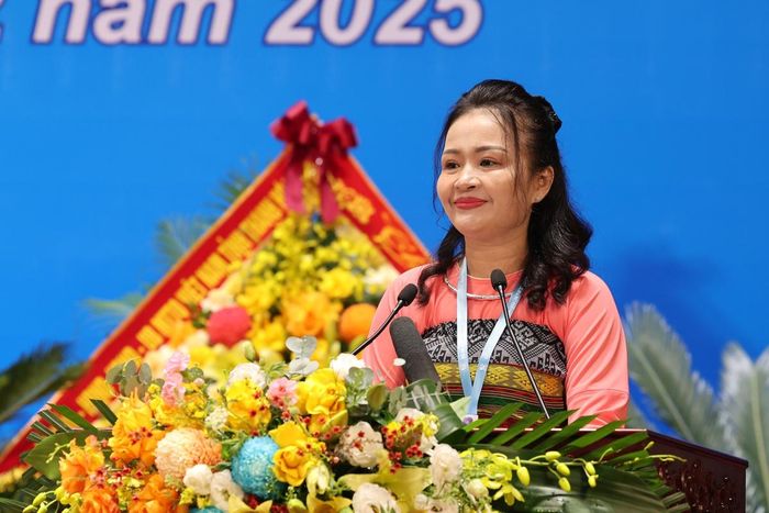 Bà Lương Thị Hạnh, Tỉnh ủy viên, Phó Chủ tịch Ủy ban MTTQ Việt Nam tỉnh, Chủ tịch Hội LHPN tỉnh Thanh Hóa, trúng cử Đại biểu HĐND tỉnh khóa XIX, nhiệm kỳ 2026-2031