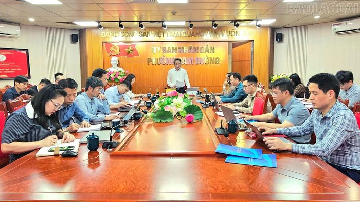Quang cảnh buổi làm việc.