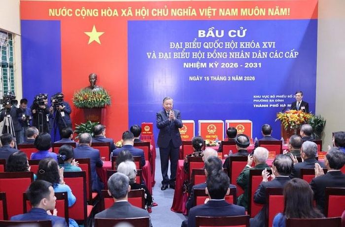 Tổng Bí thư Tô Lâm dự lễ khai mạc Ngày bầu cử tại Khu vực bỏ phiếu số 02 phường Ba Đình, Thành phố Hà Nội. Ảnh: VGP/Nhật Bắc
