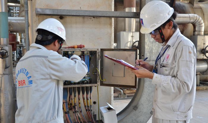 Hiện tại, nhà máy hoạt động tối đa công suất để đáp ứng nhu cầu xăng dầu trong nước. Do đó, công tác quản lý, vận hành luôn được thực hiện nghiêm ngặt để đảm bảo hoạt động của nhà máy ổn định, an toàn.