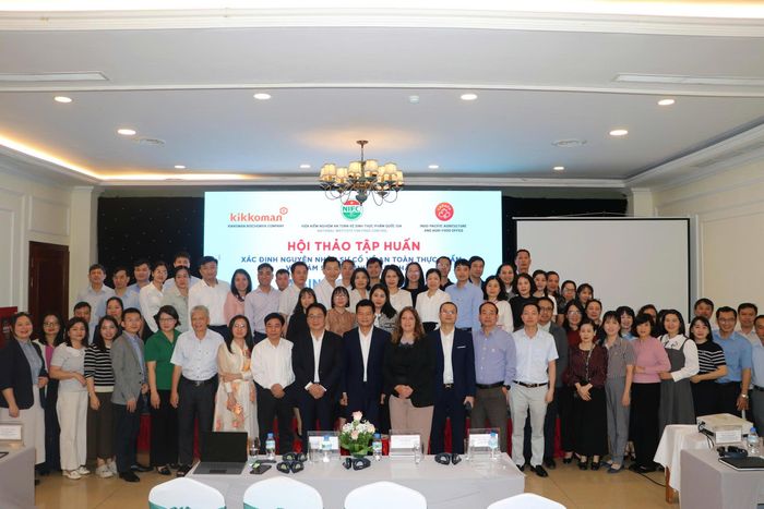 Các đại biểu tham dự hội thảo.