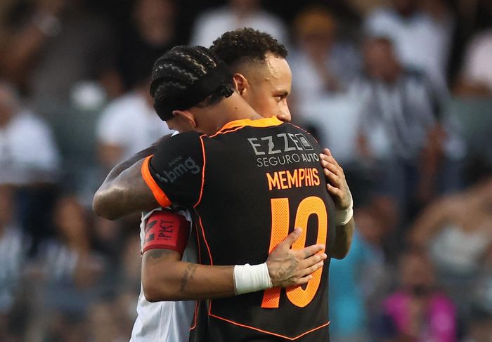Neymar vẫn là trung tâm của sự chú ý mỗi khi được đưa ra nhận định