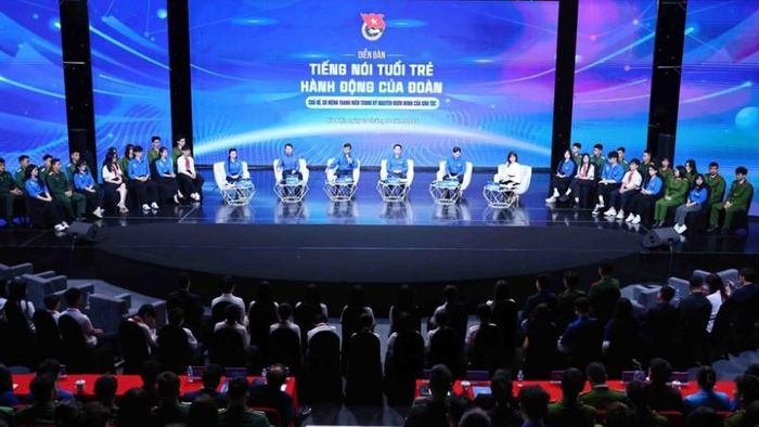Diễn đàn được tổ chức theo hình thức trực tiếp kết hợp trực tuyến. (Ảnh: TTXVN).