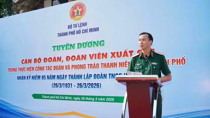 Thiếu tướng Phạm Như Quân, Phó Chính ủy Bộ Tư lệnh Thành phố Hồ Chí Minh phát biểu.