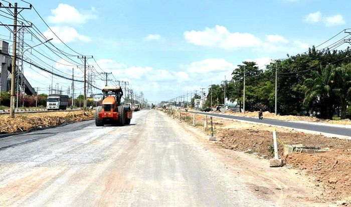 Tỉnh lộ 25B dự kiến hoàn thành tháng 6-2026, sẽ trở thành tuyến giao thông kết nối quan trọng với sân bay Long Thành ảnh: XUÂN TRUNG