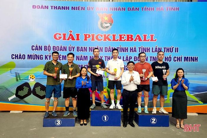 Kết thúc giải đấu, Ban Tổ chức đã trao giải nhất, nhì, ba cho các cặp vận động viên xuất sắc ở từng nội dung.