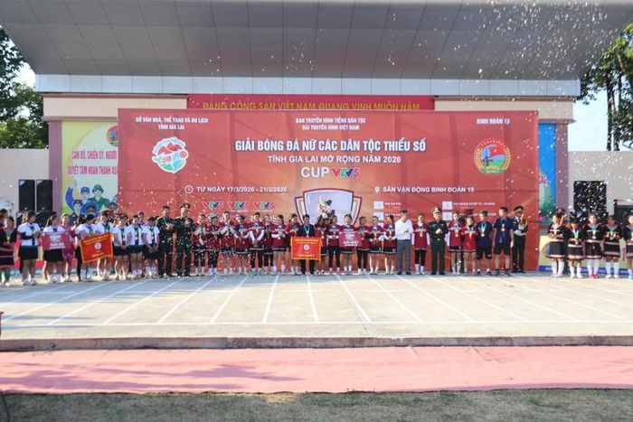 Trao giải cho cho các đội đoạt giải