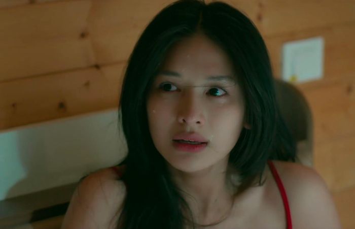  Tập 14 được cho là không phù hợp chiếu trên sóng giờ vàng. 