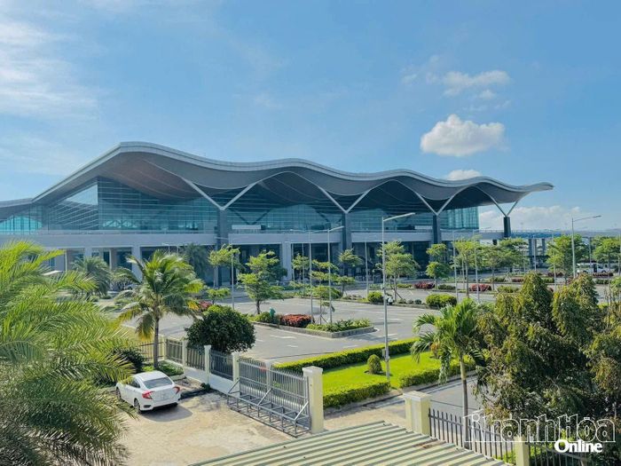 Toàn cảnh Nhà ga quốc tế Cam Ranh thuộc Cảng hàng không quốc tế Cam Ranh.
