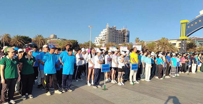 Các đơn vị, đoàn thể, doanh nghiệp tham gia lễ phát động “Ngày chạy Olympic vì sức khỏe toàn dân – Vì an ninh Tổ quốc” năm 2026