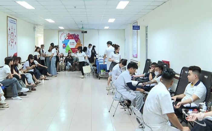 Điểm tiếp nhận máu hiến tại Trung tâm Huyết học - Truyền máu (Bệnh viện Trung ương Thái Nguyên).