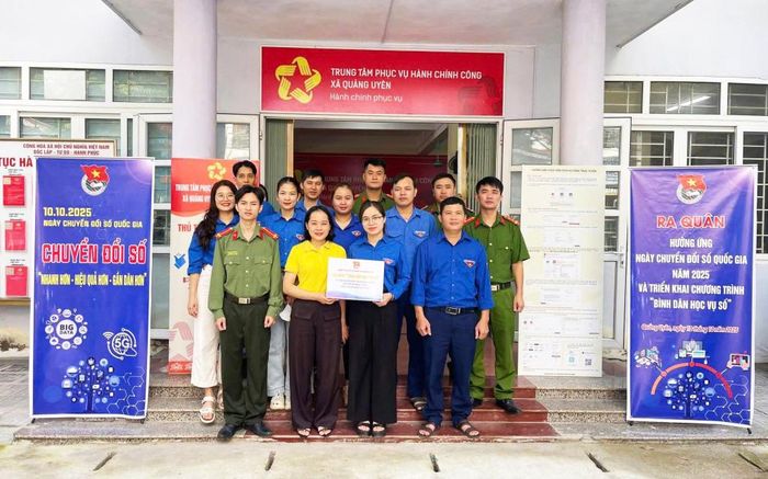 Đoàn Thanh niên xã Quảng Uyên triển khai chương trình “Bình dân học vụ số” phát huy vai trò đoàn viên trong hỗ trợ người dân tiếp cận dịch vụ công trực tuyến.