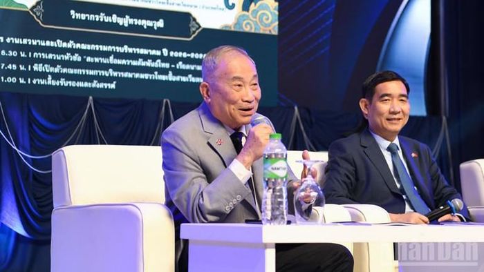 Thượng nghị sĩ, Giáo sư Lae Dilokvidhyarat đánh giá cao những đóng góp của người Thái gốc Việt. (Ảnh: XUÂN SƠN)