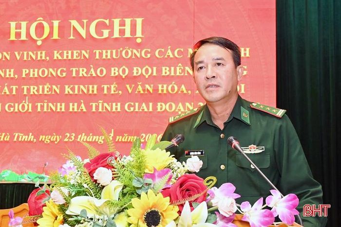 Các đại biểu tham luận tại hội nghị