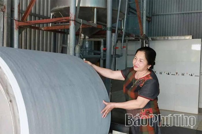 Hộ sản xuất đầu tư dây truyền công nghệ tiên tiến để tăng sản lượng, đảm bảo chất lượng mì gạo đồng đều.