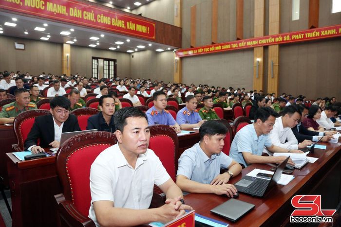 Các đại biểu dự Hội nghị tập huấn.