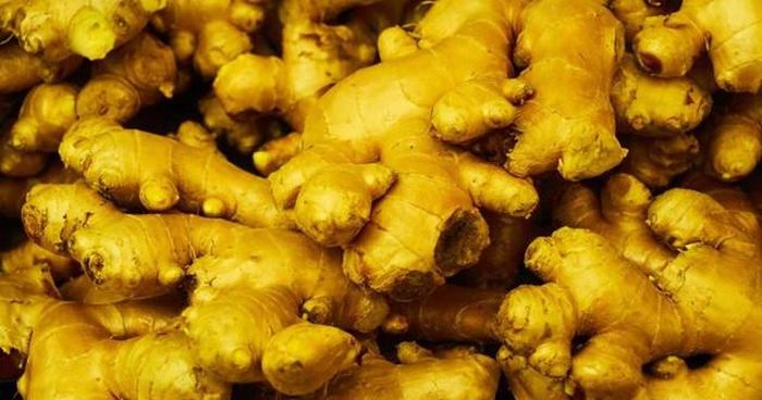 Gừng thường được dùng với mong cầu bảo vệ gia chủ, ổn định tinh thần, đồng thời hỗ trợ kích hoạt tài lộc và vận may.