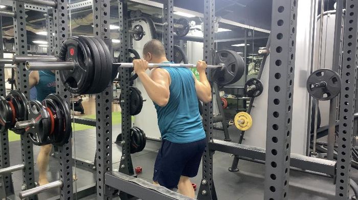 Ngưởi trẻ tập gym để hoàn thiện vóc dáng, nâng cao sức khỏe (Ảnh: Lệ Quyên)