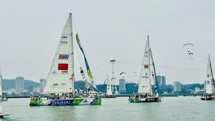 Quảng Ninh tham gia Giải đua thuyền buồm Clipper Race và giành thứ hạng cao.