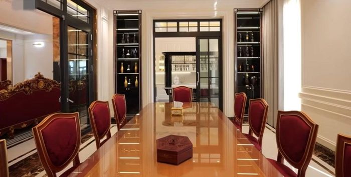 Phòng ăn đủ chỗ cho 10 người. Ảnh: Chụp màn hình