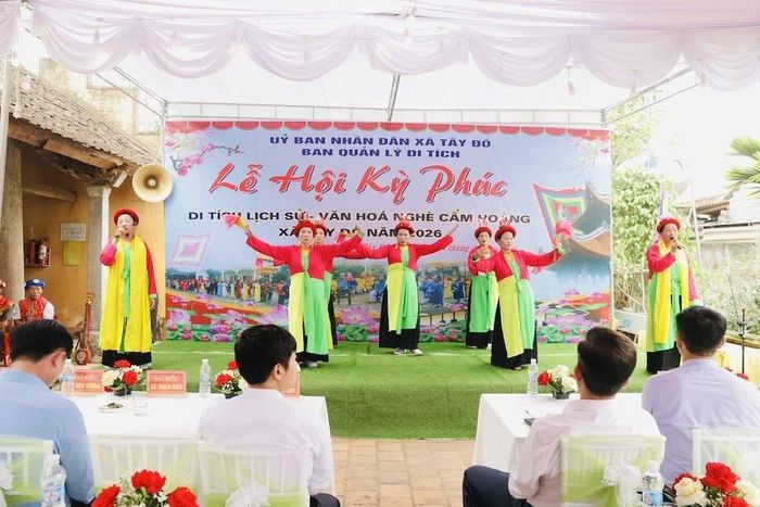 Tiết mục văn nghệ tại buổi lễ.