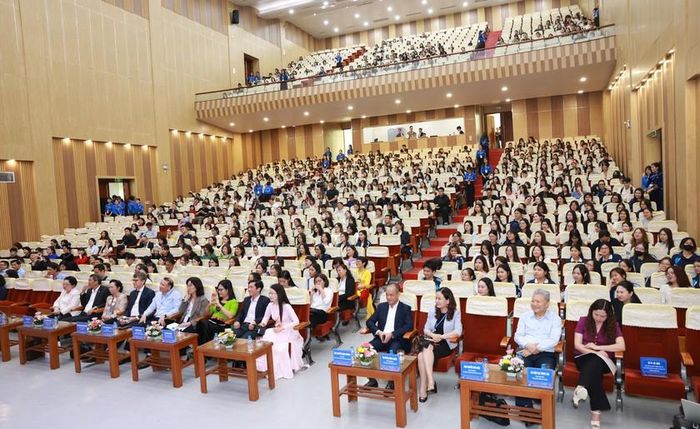 Các đại biểu tham dự sự kiện công bố kết thúc giai đoạn 2 của dự án “Chúng tôi CÓ THỂ” và khởi động giai đoạn 3.
