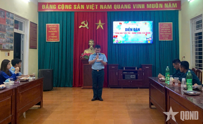 Chi đoàn Trạm radar 20 tổ chức Diễn đàn Thanh niên.