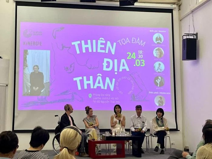 Chị Minh Hải chia sẻ về những trải nghiệm trong các buổi workshop. (Ảnh: Minh Trang)