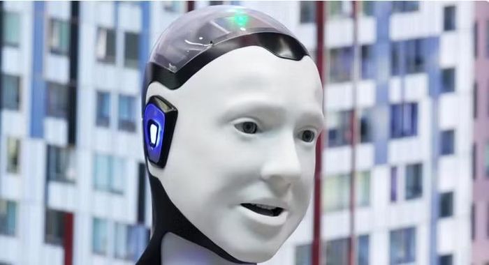 Robot theo dõi hàng giờ video trên YouTube giúp giao tiếp tự nhiên hơn. Ảnh: BGR.