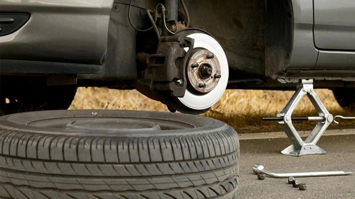 Theo khuyến cáo kỹ thuật, lốp nên được thay sau khoảng 60.000-100.000 km tùy điều kiện sử dụng.