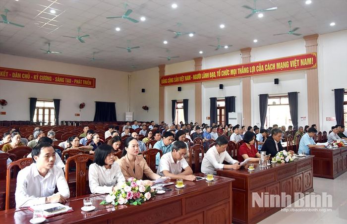 Các đại biểu dự hội nghị.