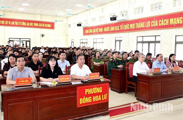 Các đại biểu dự hội nghị.
