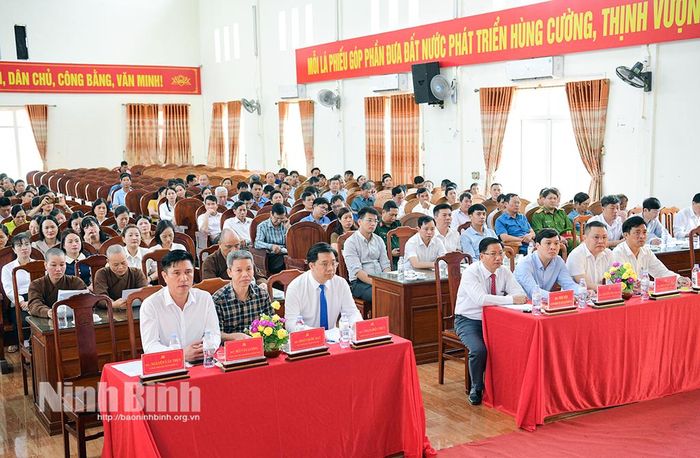 Các đại biểu dự hội nghị.