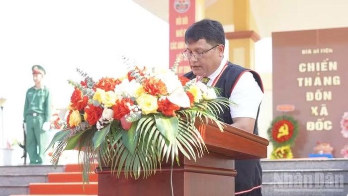 Bí thư Đảng Ủy xã Trà Đốc Nguyễn Thanh Trung phát biểu tại buổi gặp mặt.