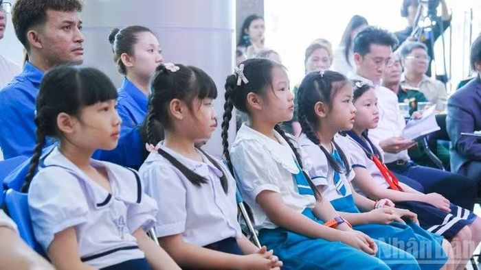 Chương trình thu hút đông đảo học sinh Đà Nẵng tham gia.