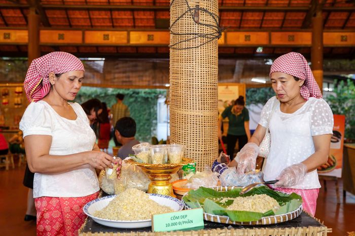  Phong phú đặc sản vùng miền 