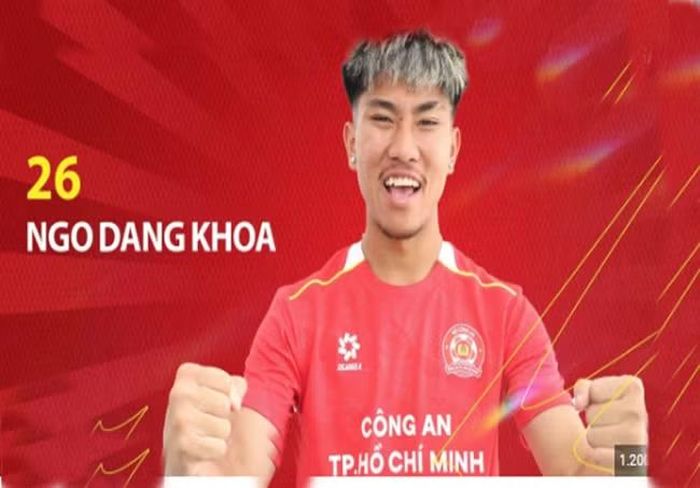 Được biết, sở dĩ Khoa Ngô không có suất lên U23 Việt Nam tham dự giải giao hữu quốc tế tại Trung Quốc cũng bởi chưa có quốc tịch Việt Nam.