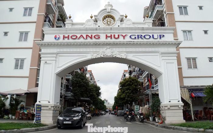 Dự án khu NƠXH tại phường An Hải do Công ty CP Đầu tư tài chính Hoàng Huy thực hiện trên diện tích hơn 3,5ha, quy mô 11 tòa chung cư 5 tầng, với 900 căn hộ; 47 căn liền kề 5 tầng và hạ tầng kỹ thuật.