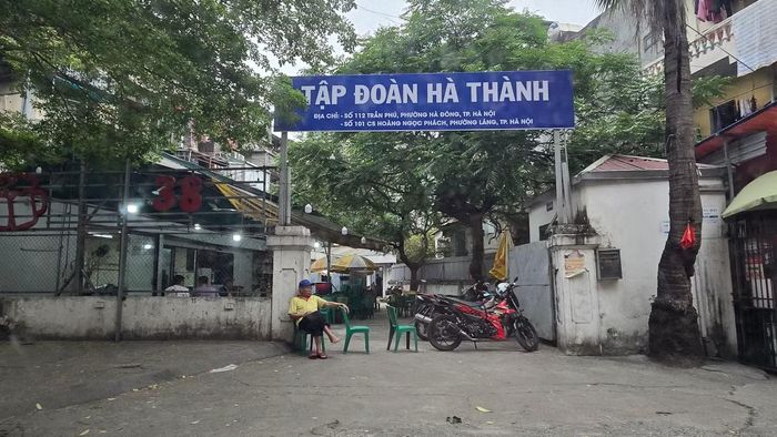 Biển hiệu của Công ty THIKECO tại khu đất 101-C5 Hoàng Ngọc Phách đã được thay đổi so với cách đây 3 tuần.
